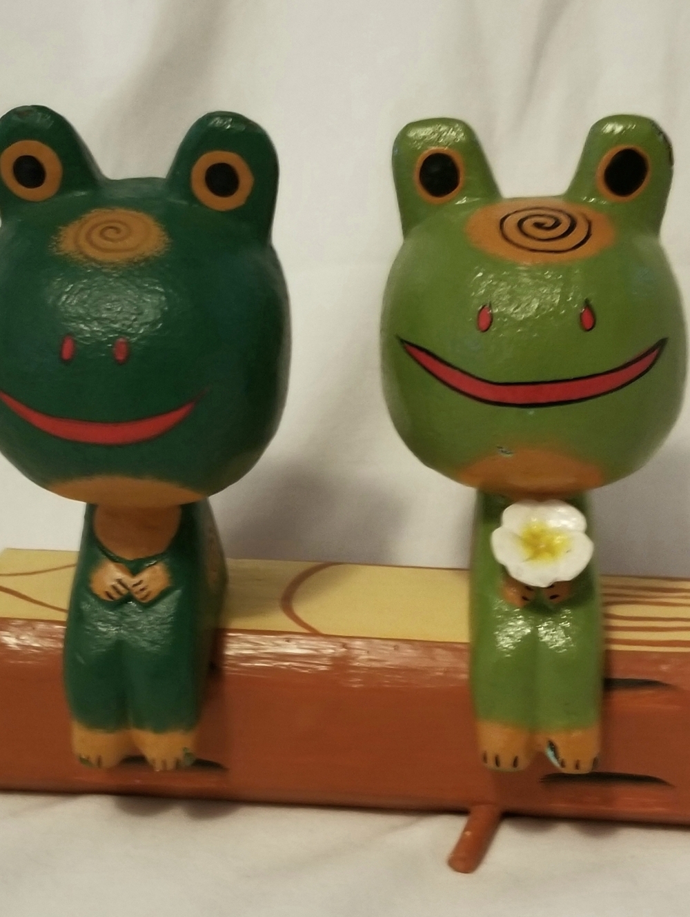Handcrafted Wooden Frog Couple Sitting On A Log - Cute!!